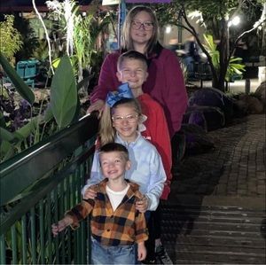 Meet your Posher, Emily